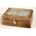 Caja de madera con pedrería